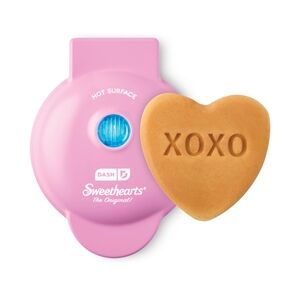 NEW Dash Sweethearts Mini Waffle Maker - Pink